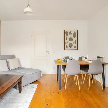 Gemuetliche Grosse הנובר