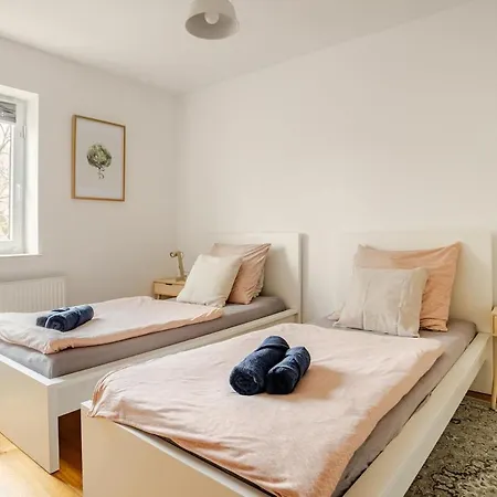 Gemuetliche Grosse דירה *